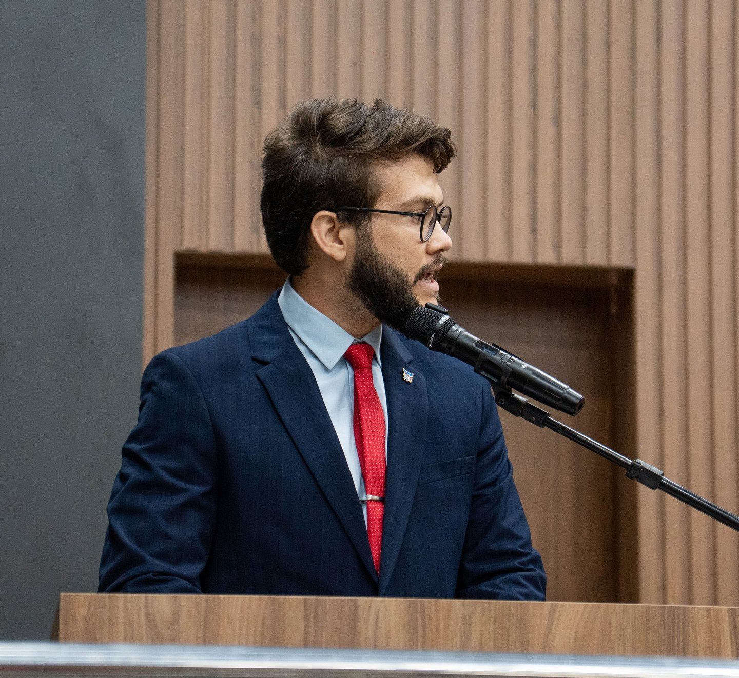 Dr. Matheus Paiva Araujo